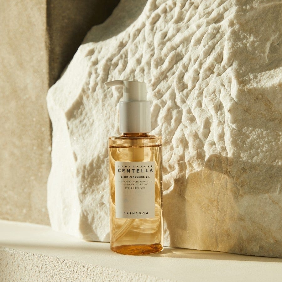 SKIN1004 - Madagascar Centella Light Cleansing Oil - Гідрофільна олія із центелою, 200 мл