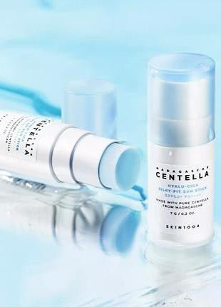SKIN1004 - Hyalu-Cica Silky-Fit Sun Stick SPF 50 – SPF стік з центелою та гіалуроновою кислотою, 7 г.