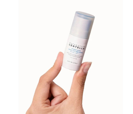SKIN1004 - Hyalu-Cica Silky-Fit Sun Stick SPF 50 – SPF стік з центелою та гіалуроновою кислотою, 7 г.